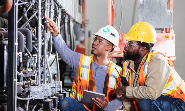 Best Electrical Repair Services  in Lyndhurst, OH