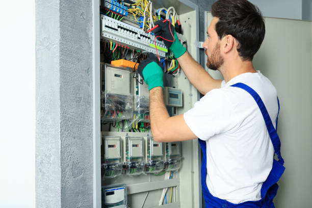 Best Emergency Electrician Near Me  in Lyndhurst, OH