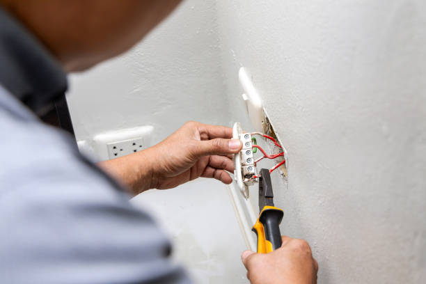 Best Emergency Electrical Repair  in Lyndhurst, OH